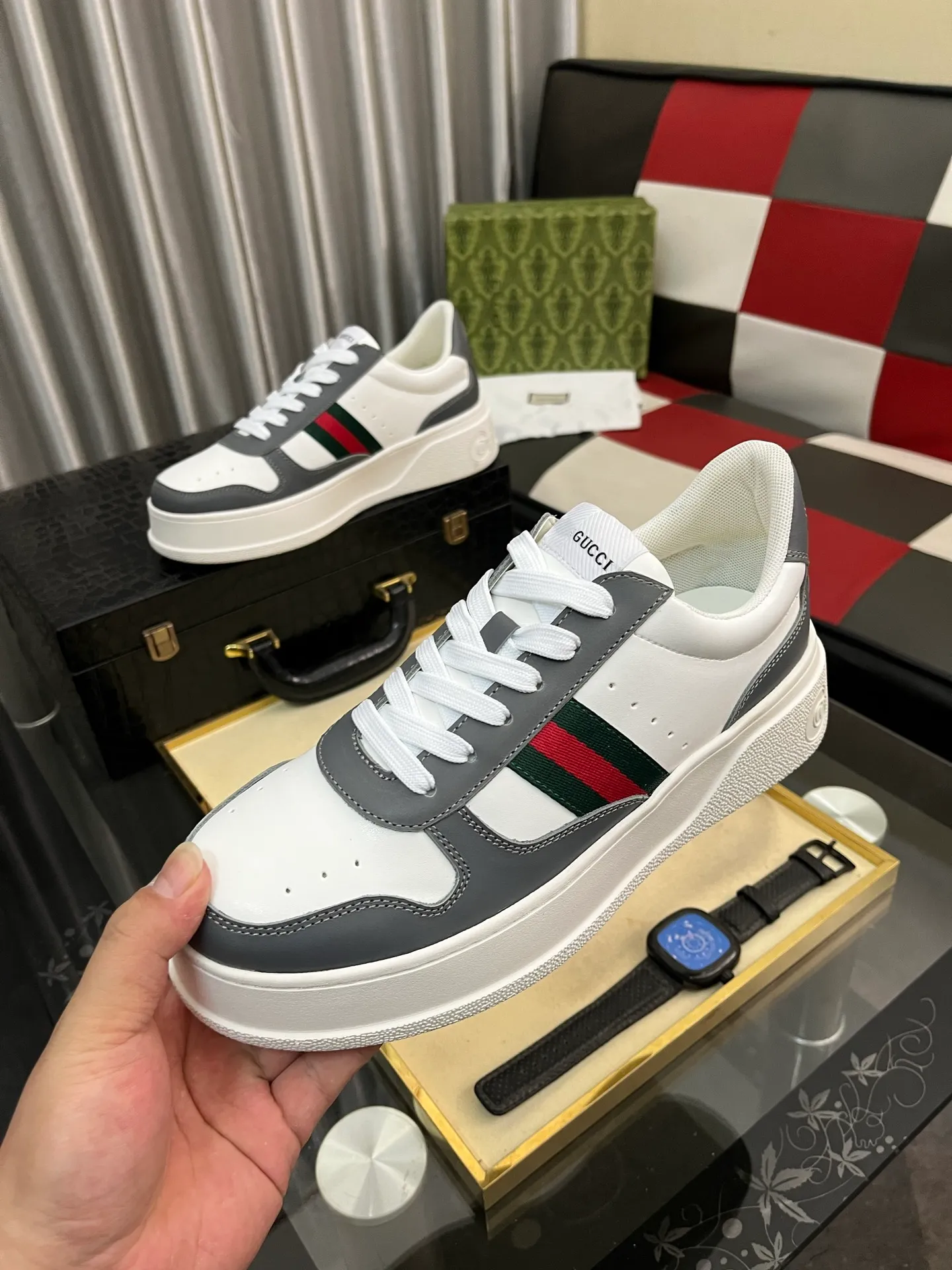 Men's Men's Shoes💰: 380⌚️⌚️[GUCCI] Gucci men's latest white shoe series casual shoes! The official website is built 1:1. Upper: Made of imported cowhide, with electric embroidery ➕Inner lining: Made of high-quality first-layer pigskin, soft and comfortable. Picky material selection and exquisite workmanship give you the best enjoyment. Size: 38-444️⃣Colors available